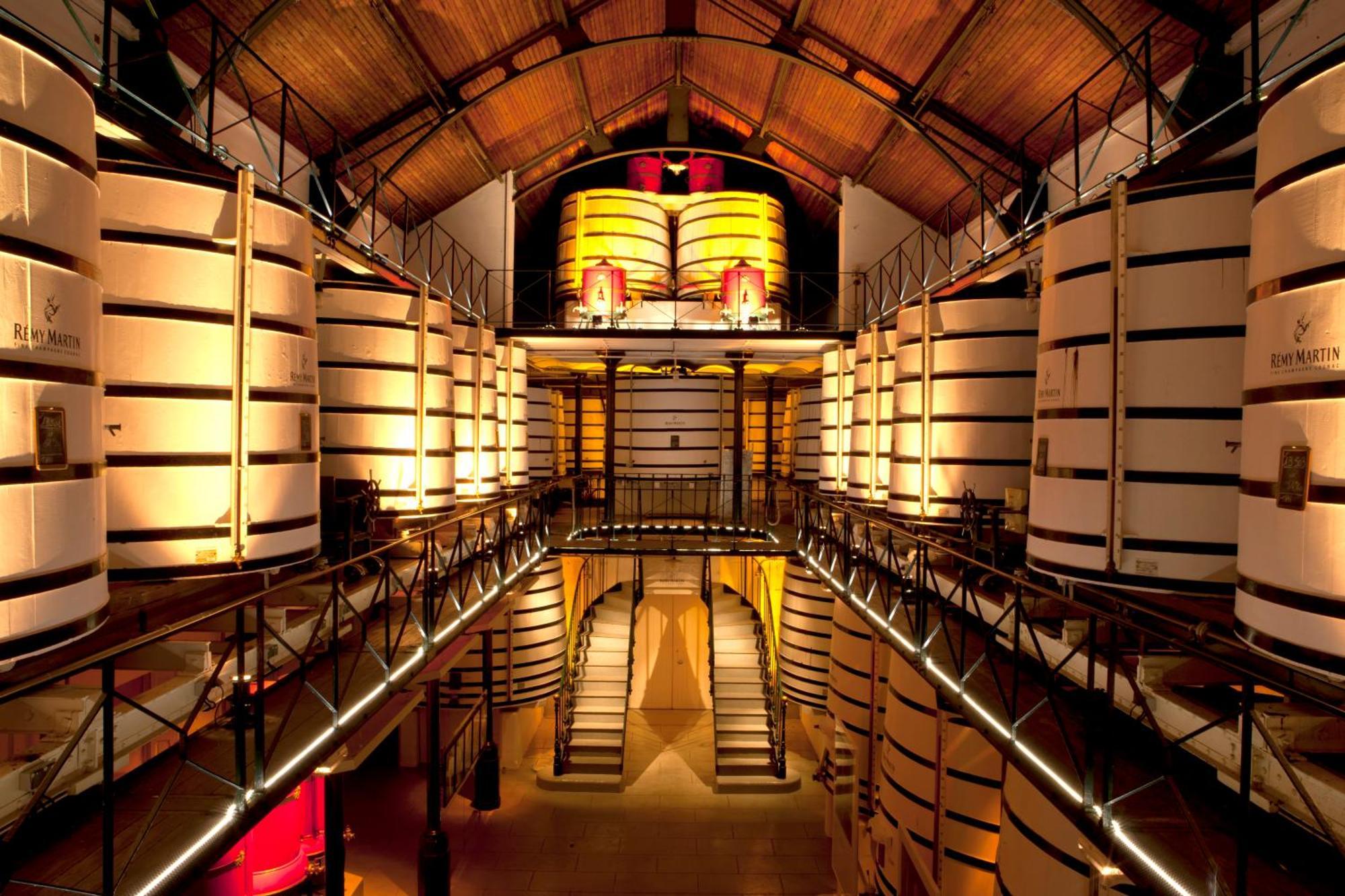 L'Albizia #Hyper-Centre #Marche Couvert Cognac Extérieur photo